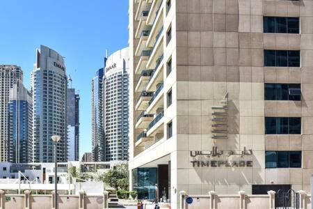 Апартаменты Frank Porter - Time Place Tower Дубай Экстерьер фото
